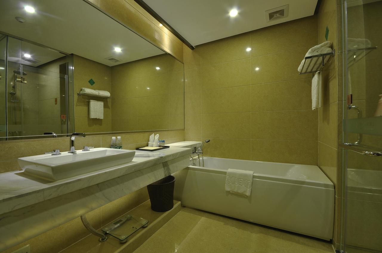 Jin-Tai Holiday Hotel Leshan Esterno foto