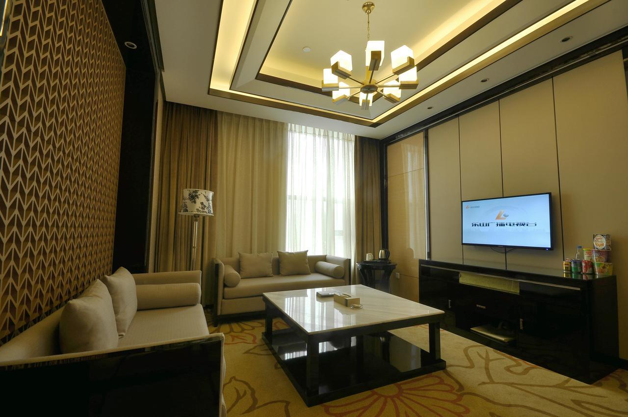 Jin-Tai Holiday Hotel Leshan Esterno foto